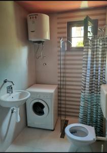 Ένα μπάνιο στο Apartment for two, Kotor, Dobrota