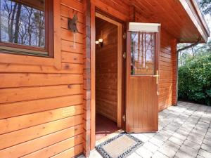 Φωτογραφία από το άλμπουμ του Bungalow in Holten near Forest Trails σε Holten