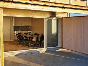 Φωτογραφία από το άλμπουμ του 10 person holiday home in Brattvåg σε Brattvåg