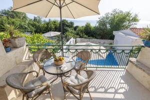 Μπαλκόνι ή βεράντα στο Villa Stella Podgora with heated pool