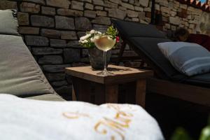 Drinks på Vi la Mare - Mediterranes Apartment-Feeling mit Poolgenuss + 18 billeder