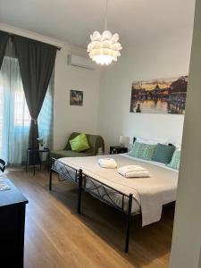Postel nebo postele na pokoji v ubytování Domus Antica Trastevere