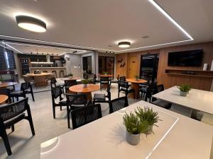 Μια τηλεόραση ή/και κέντρο ψυχαγωγίας στο Studio Praia Pajuçara AP1105