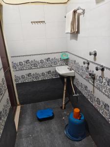 Gambar di galeri bagi Shree Dev Kripa Geust house di Ujjain