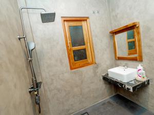 Ванная комната в Dutch Canel Retreat Boutique Villa With Free Airport Pickup +20 фотографий