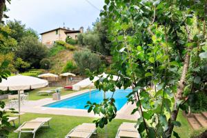 Πισίνα στο ή κοντά στο Brucina - Private holiday apartment with shared pool