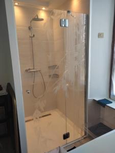 Koupelna v ubytování Hébergement dans une grande maison à la campagne