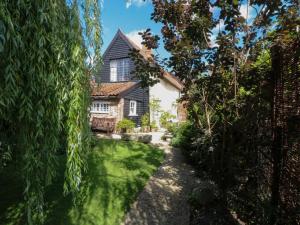 a view of a house from the garden at Bank House in Norwich