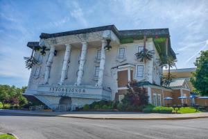 Afbeelding uit fotogalerij van Panoramic Peak by American Patriot Getaways in Walnut Grove