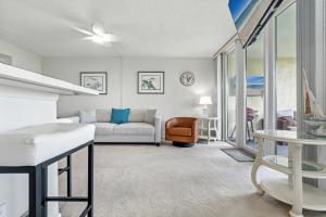 Χώρος καθιστικού στο Santa Rosa Dunes Unit 912 +34 φωτογραφίες