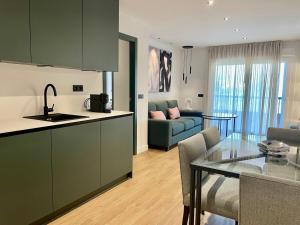 Nhà bếp/bếp nhỏ tại Ribera Luxury Suites