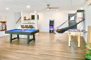 Η αίθουσα παιχνιδιών του River's Edge