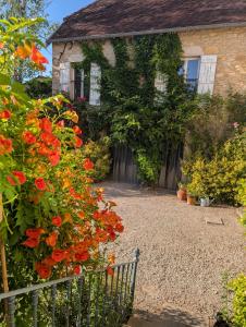 Zahrada ubytování Beautiful 18th Century Whole Manor House with Sole Use Private Pool
