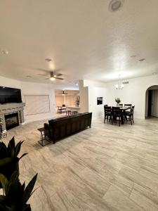 Η κουζίνα ή μικρή κουζίνα στο Entire home near stadium