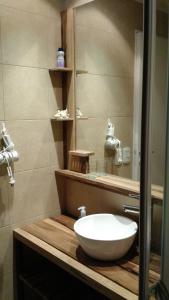 Vannituba majutusasutuses CONCORD PILAR"313 Almendros"50m2 en Suite -living y dormitorio- de 1 a 4 huéspedes