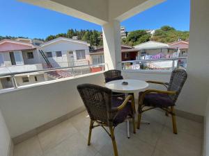 A balcony or terrace at Apartmani Nilaj