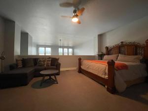 Χώρος καθιστικού στο Luxury On The River, Downtown River Balcony Str513 +42 φωτογραφίες