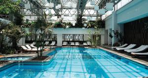 Πισίνα στο ή κοντά στο Tikal Futura Hotel & Convention Center