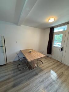 Fotografie z fotogalerie ubytování 1 bedroom with 2 beds near Verdun area 011 v Montrealu