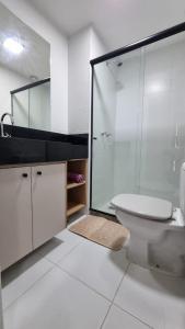 Phòng tắm tại Ap Recreio Junto ao Shopping a 1 km da praia