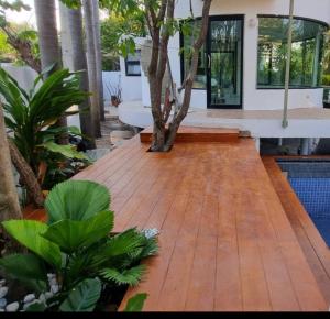 Κήπος έξω από το Nice pool villa by the beach