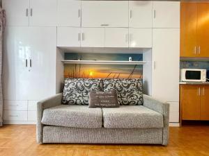 Køkken eller tekøkken på Apartment in Roquetas by Beach & Pool