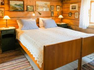 Ένα ή περισσότερα κρεβάτια σε δωμάτιο στο Cozy Nordfjordstove In The Heart Of Stryn