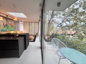 Balkón nebo terasa v ubytování Apartment With Spa In Villeneuve-Lès-Avignon