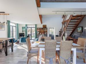 Posezení v ubytování Holiday Home in Escalles near Cap Blanc Nez + 28 fotografií