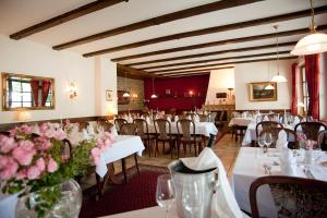 En restaurant eller et andet spisested på Hotel Springiersbacher-Hof