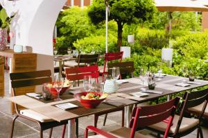 Zahrada ubytování Mövenpick Hotel Zürich-Regensdorf