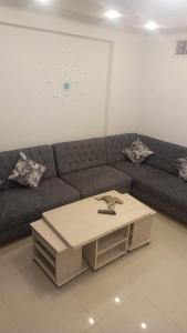 Χώρος καθιστικού στο lNTERCoNTlNENTALALALx