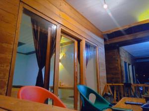 Fotografie z fotogalerie ubytování Bintang Left Homestay Mentawai v destinaci Katiet + 16 fotografií