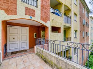 Balkoni atau teres di Mougins Hideaway for 4 Guests +32 gambar