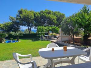 Κήπος έξω από το Leylands yard
