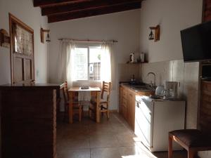 Η κουζίνα ή μικρή κουζίνα στο Valle La Vaguada Cabañas