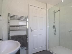 Ένα μπάνιο στο 28 Guildford Road +24 φωτογραφίες