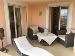 Afbeelding uit fotogalerij van Villa Antibes 180 Seawieu in Vallauris