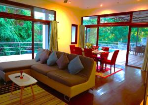 Χώρος καθιστικού στο TTK Pool villa Hill Samui 1