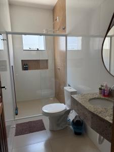 Bilik mandi di Casa inteira em Nova Mutum +27 gambar