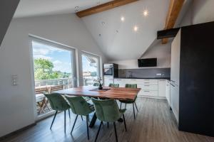 Η κουζίνα ή μικρή κουζίνα στο Ammersee Design Penthouse