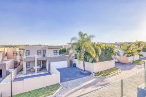 Φωτογραφία από το άλμπουμ του Urban Nest Retreat σε Roodepoort