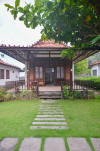 Κήπος έξω από το The Joglo By The Beach Pemuteran Bali