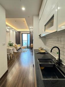Kuchyň nebo kuchyňský kout v ubytování Gờ Homestay Hải Phòng 2 + 12 fotografií