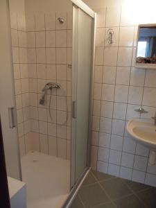 Koupelna v ubytování Apartmány pod Kozákovem