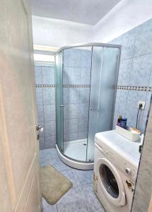 Ένα μπάνιο στο Apt primitor lângă clinici universități Parcare