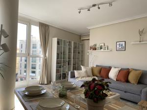 Posezení v ubytování AlmeriaSuite City Views Apartment