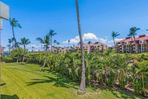 Zahrada ubytování Walk to Beach I Ocean View I Two Baths I Pool