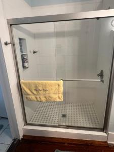 Ένα μπάνιο στο Lilac House from 1920 in Wilmington +17 φωτογραφίες