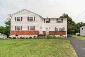 Το κτήριο όπου στεγάζεται  το διαμέρισμα